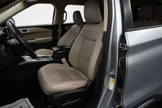 Certified 2023 Ford Explorer Limited w/ Equipment Group 301A RWD image 14