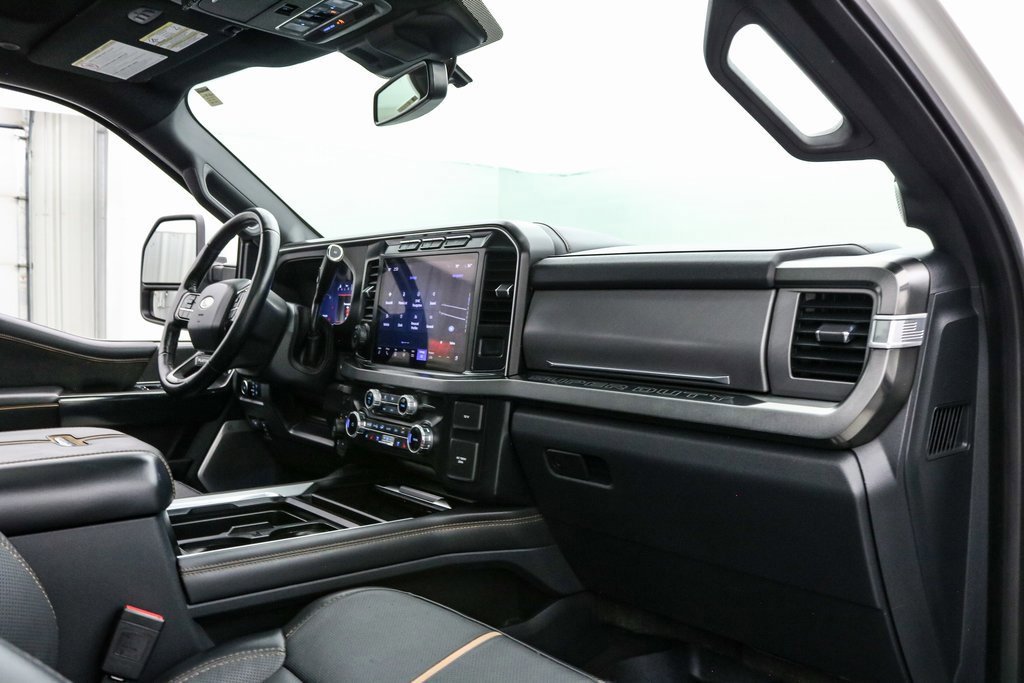 Certified 2024 Ford F250 Platinum image 22