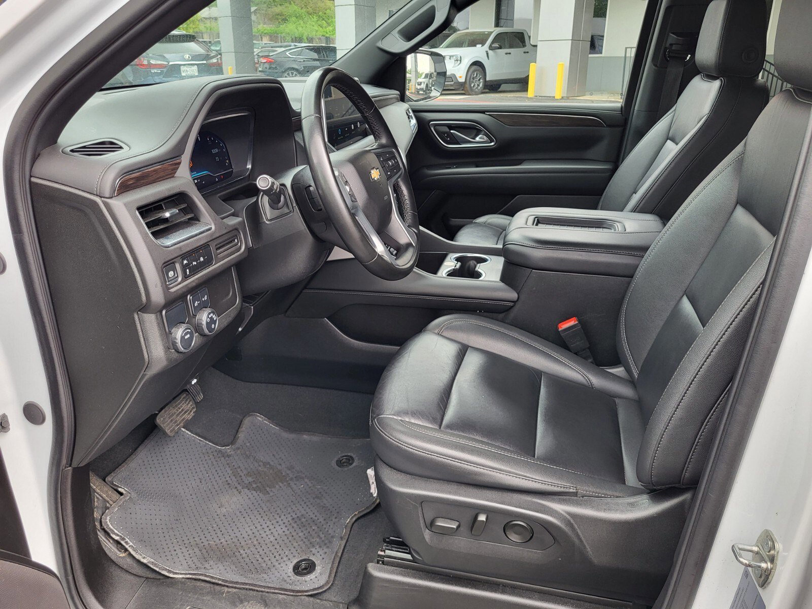 Used 2024 Chevrolet Suburban LT image 19