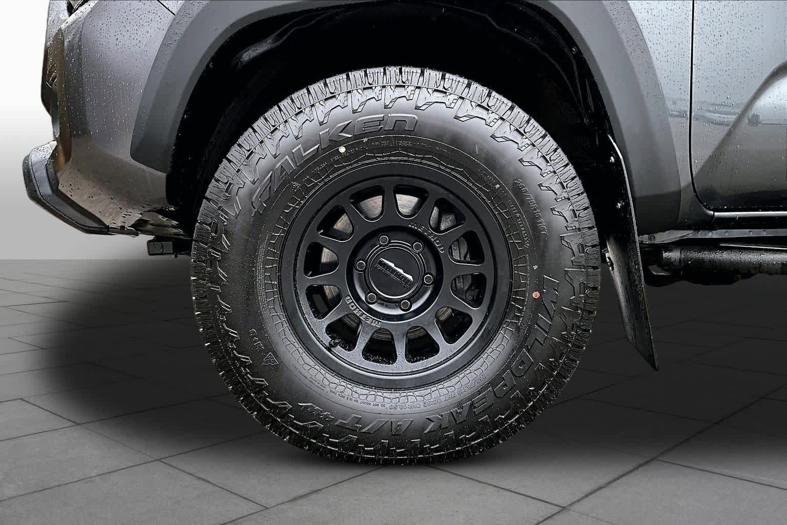 Used 2023 Toyota Tacoma TRD Off-Road w/ TRD Premium Off Road Package AWD/4WD image 11