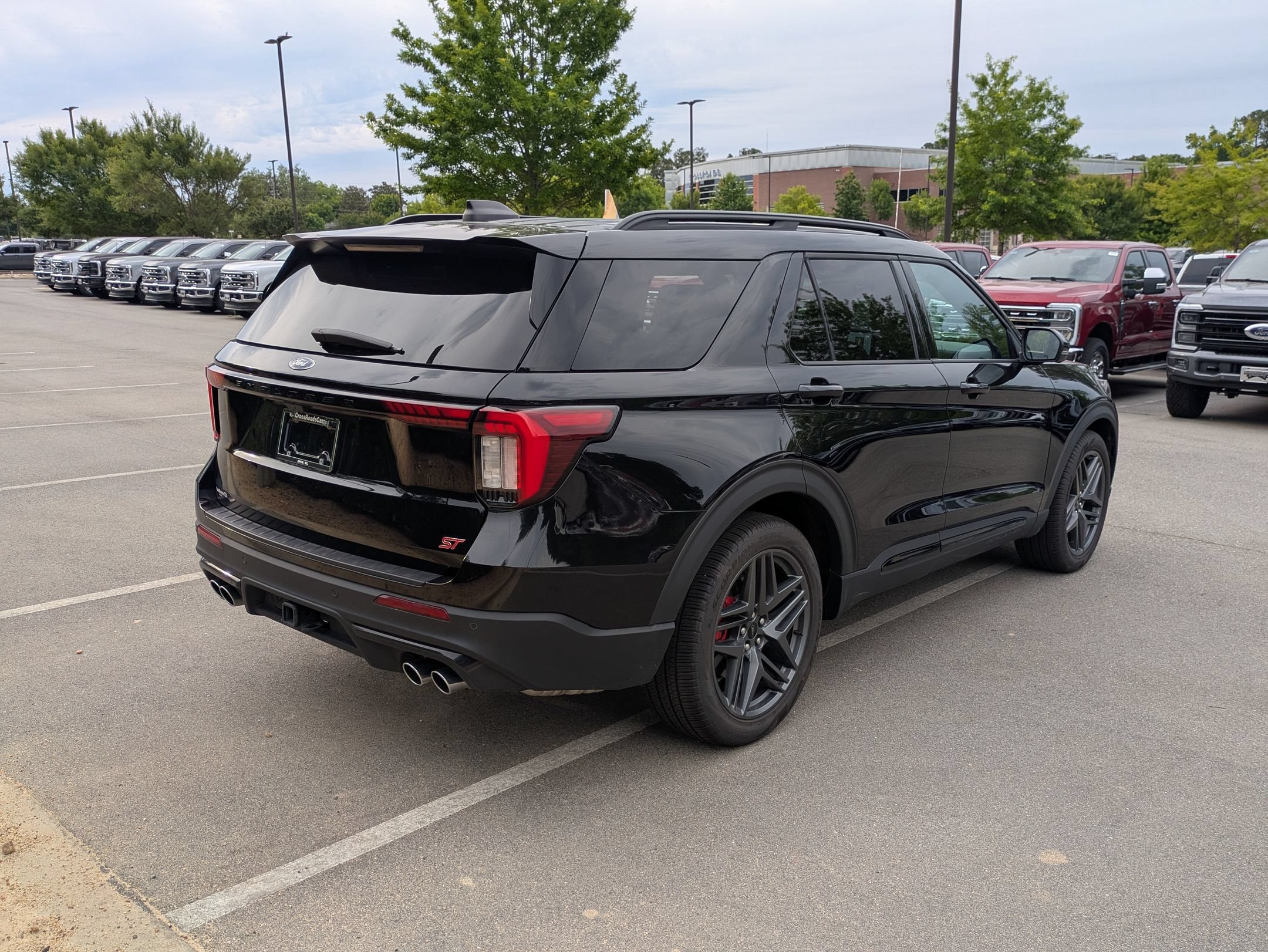 Certified 2025 Ford Explorer ST w/ Sun And Sound Package AWD/4WD image 4