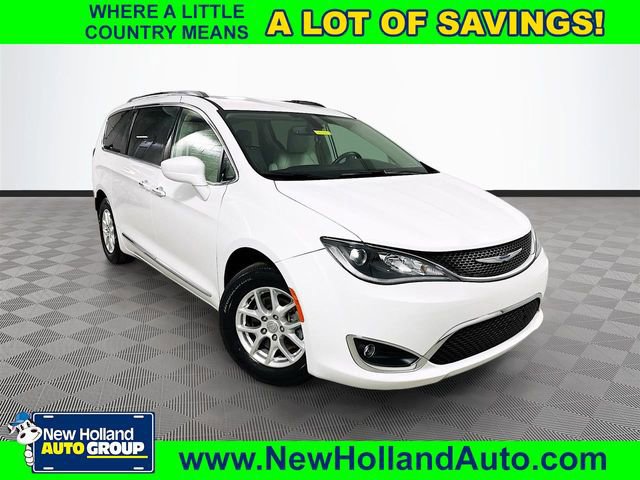 Used 2020 Chrysler Pacifica Touring-L image 6