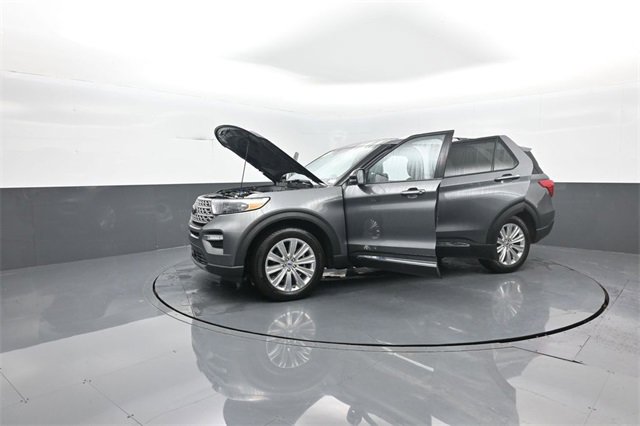 Certified 2022 Ford Explorer Limited w/ Limited Technology Package image 39