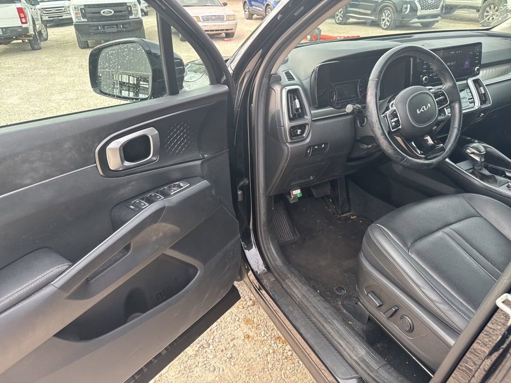 Used 2022 Kia Sorento S FWD image 25