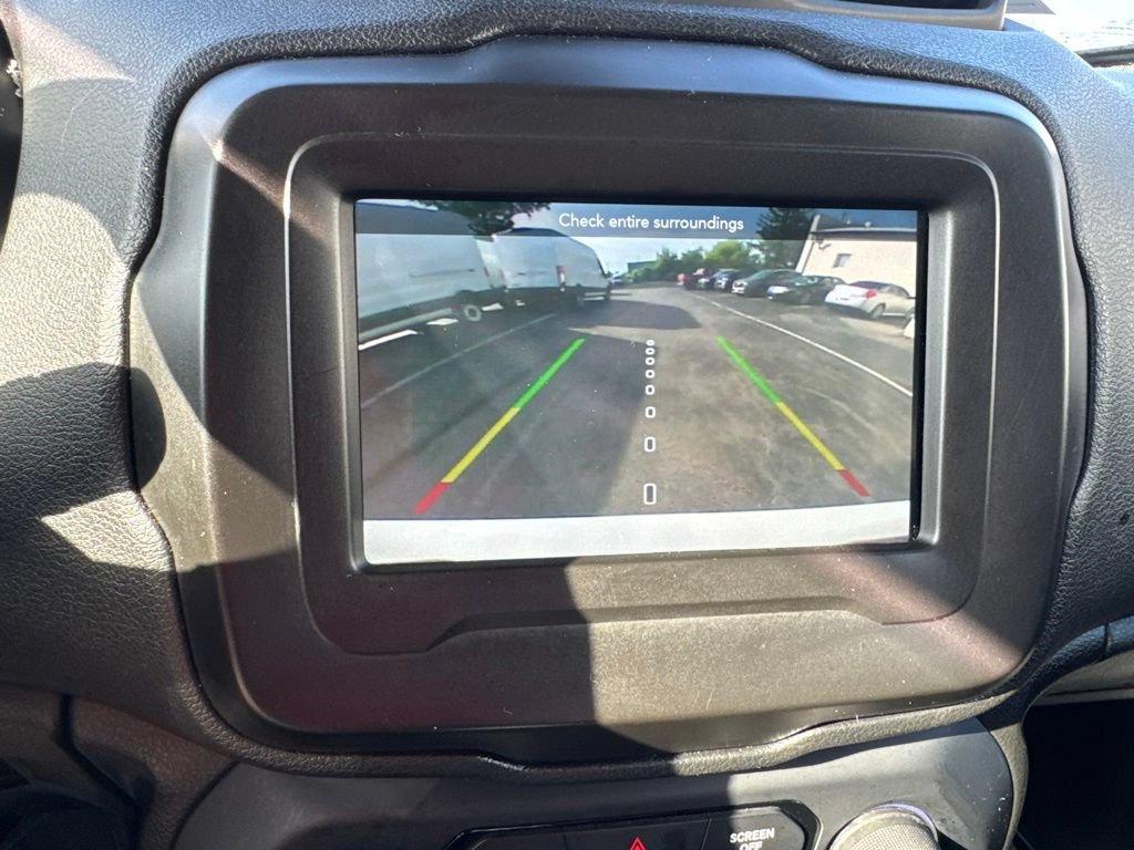 Used 2020 Jeep Renegade Altitude AWD/4WD image 5