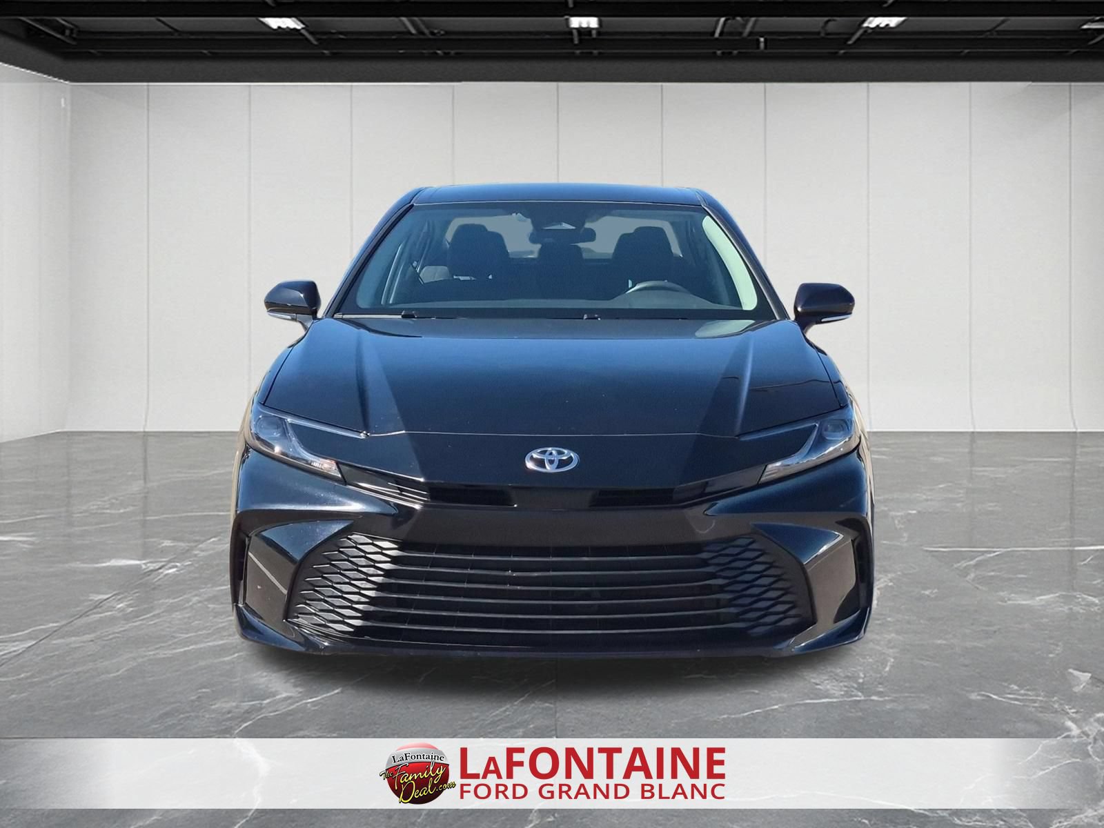 Used 2025 Toyota Camry LE FWD image 8