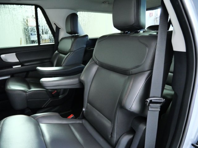 Certified 2025 Ford Expedition Active AWD/4WD image 15