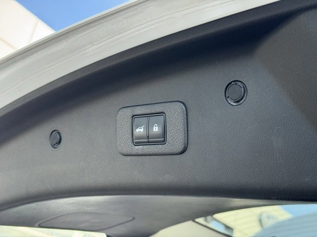 Used 2021 Nissan Armada SV w/ SV Appearance Package image 46