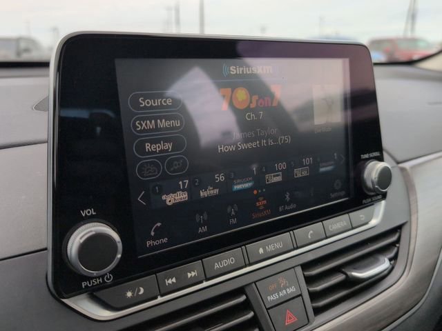 Used 2025 Nissan Altima 2.5 SV FWD image 28