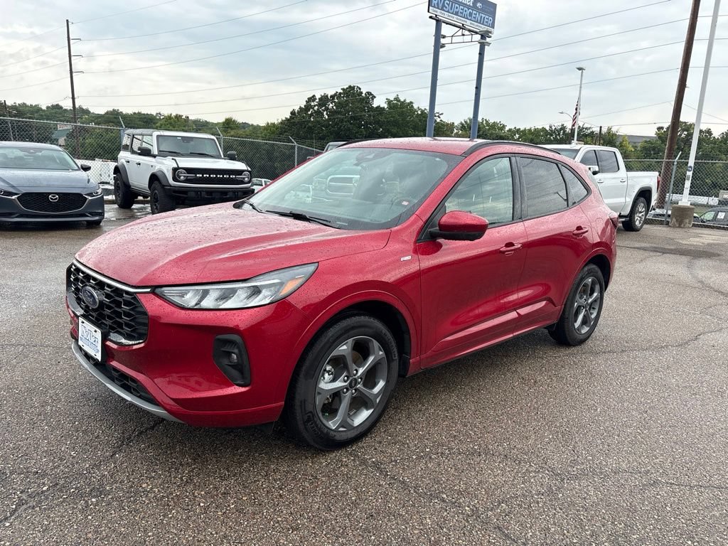 Certified 2024 Ford Escape ST-Line Select w/ Tech Pack #2 AWD/4WD image 3