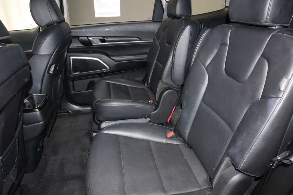 Used 2025 Kia Telluride S image 23