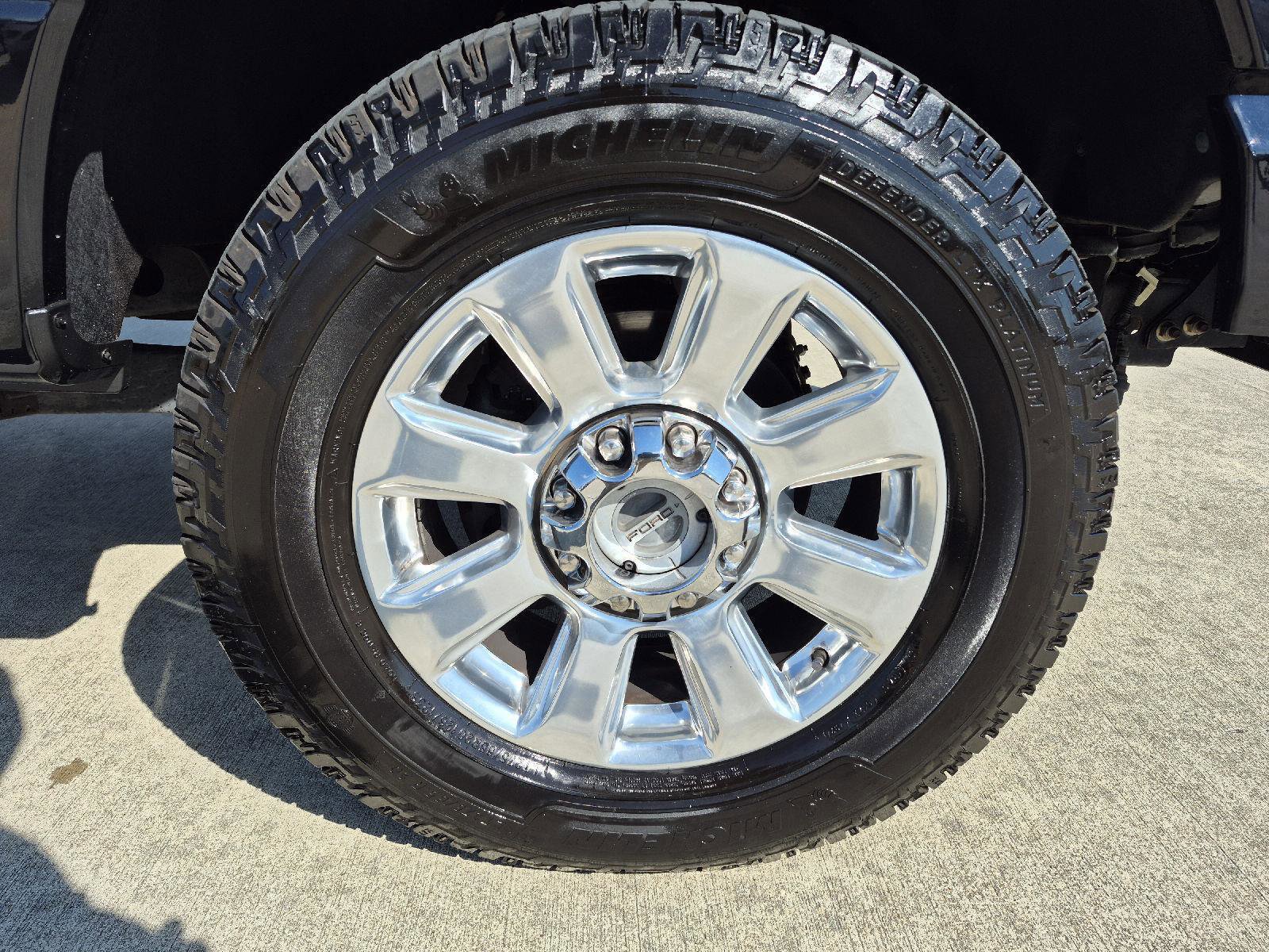 Certified 2018 Ford F350 Platinum w/ Platinum Ultimate Package image 12