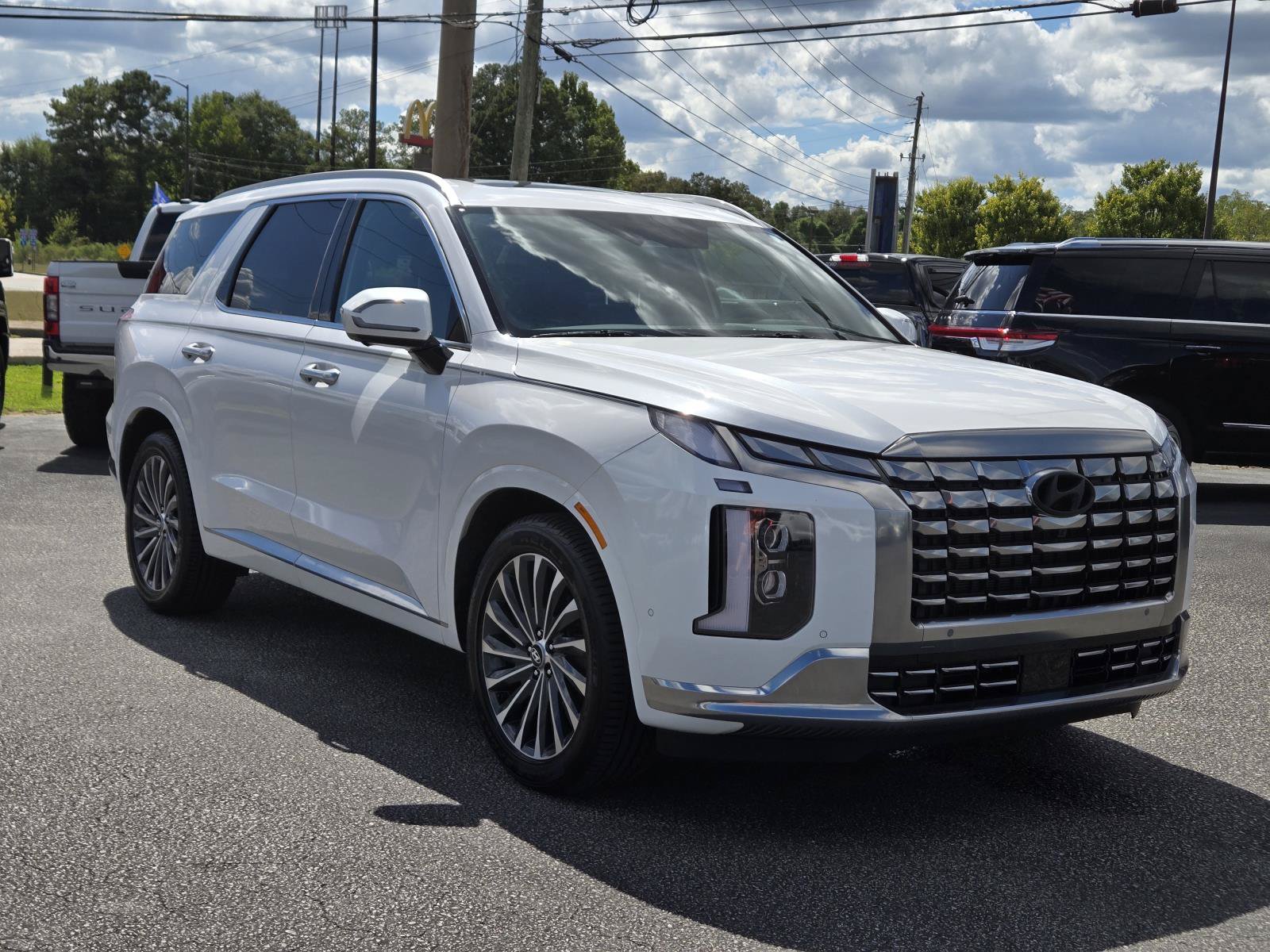Used 2025 Hyundai Palisade Calligraphy FWD image 6