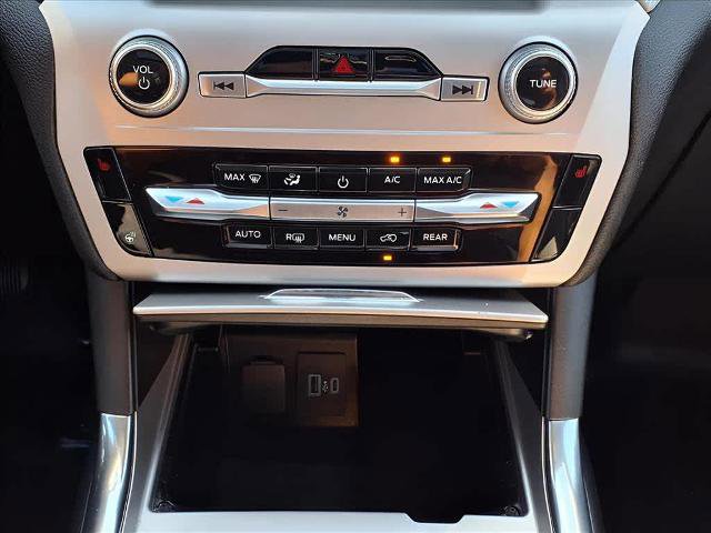 Certified 2022 Ford Explorer XLT w/ Equipment Group 202A image 28