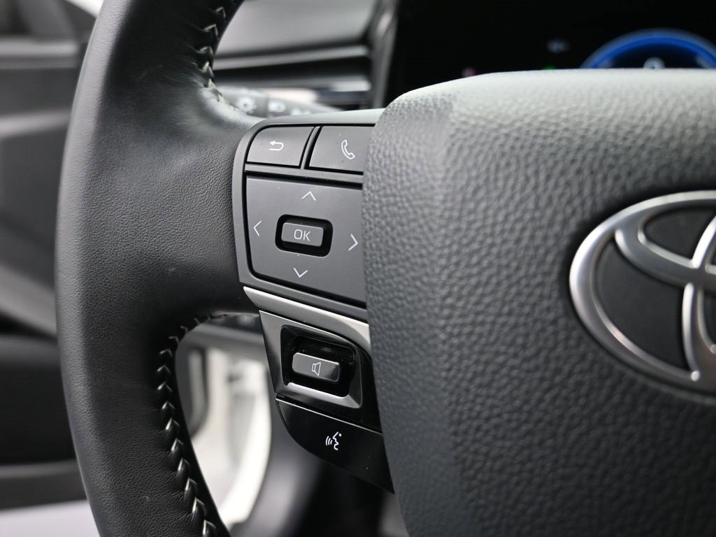 Used 2025 Toyota Camry SE image 29