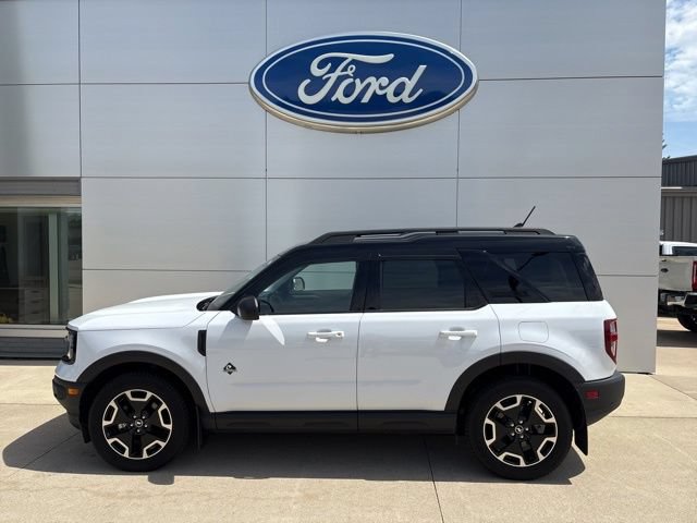 Certified 2021 Ford Bronco Sport Outer Banks AWD/4WD image 3