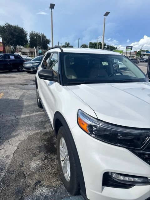 Certified 2024 Ford Explorer XLT w/ Equipment Group 202A RWD image 2