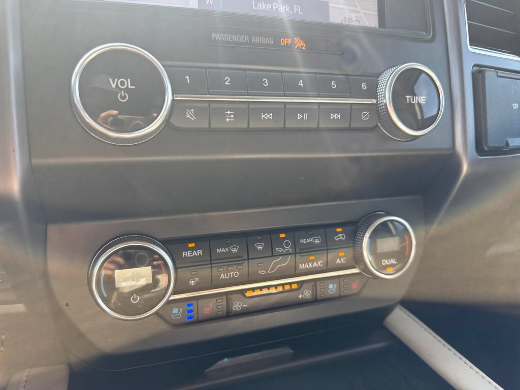 Certified 2021 Ford Expedition Max Platinum RWD image 23