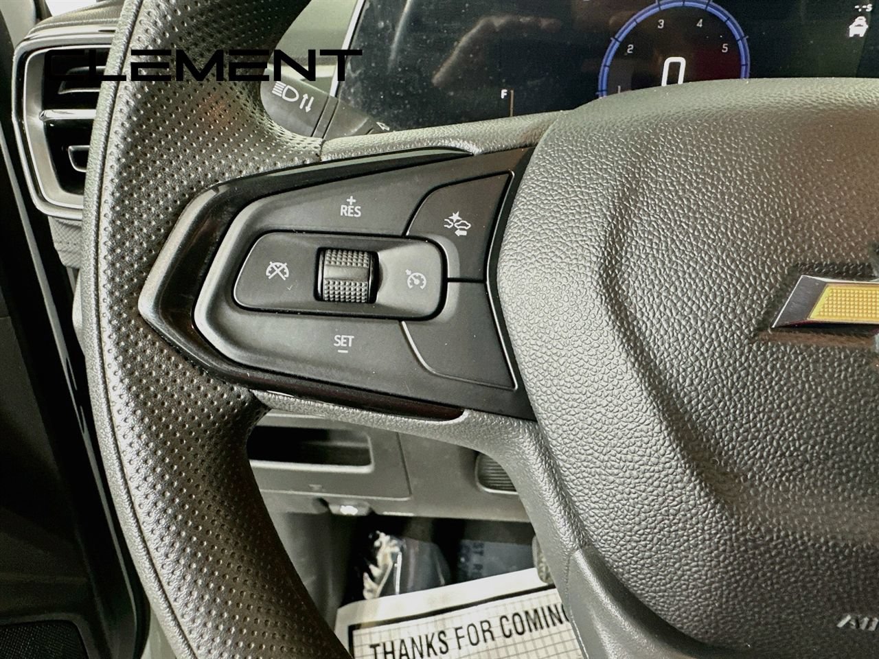 Used 2025 Chevrolet TrailBlazer LT AWD/4WD image 16