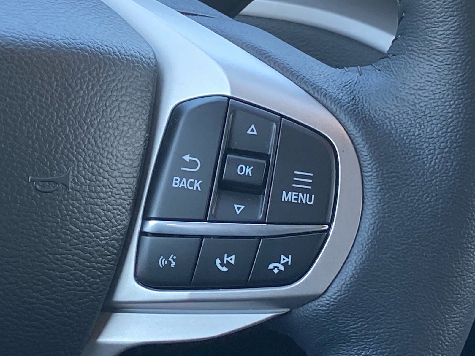 Certified 2023 Ford Explorer XLT w/ Equipment Group 202A image 9