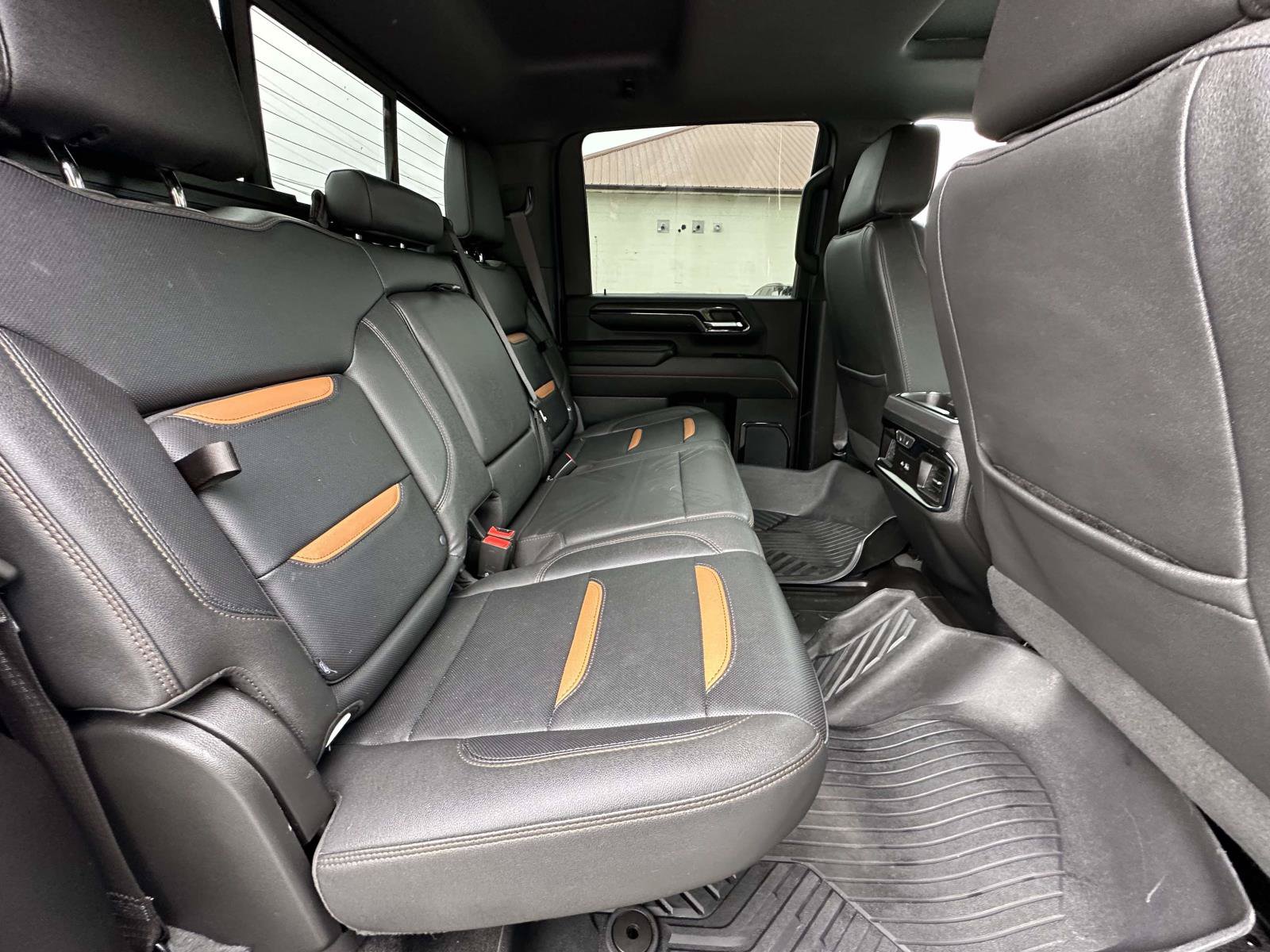 Used 2024 GMC Sierra 2500 AT4 w/ AT4 Premium Plus Package AWD/4WD image 30