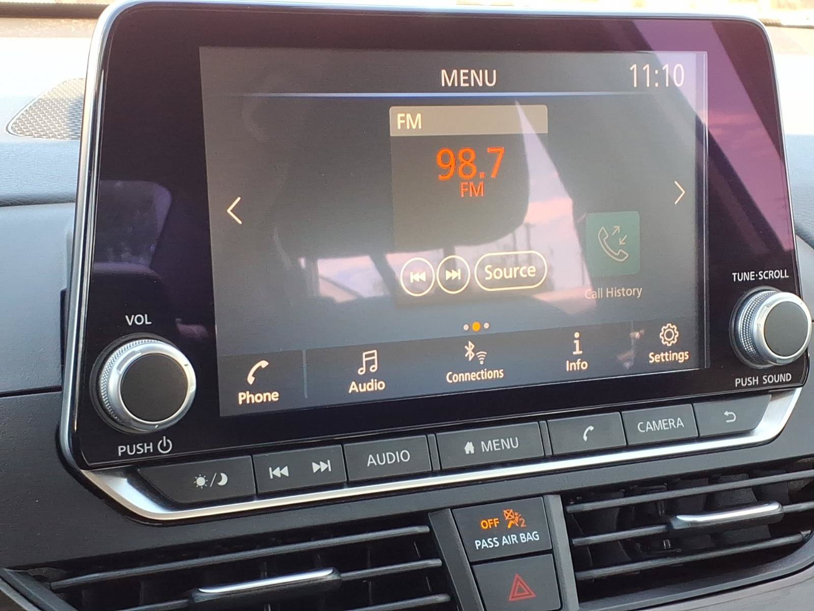Used 2025 Nissan Altima 2.5 SV FWD image 23