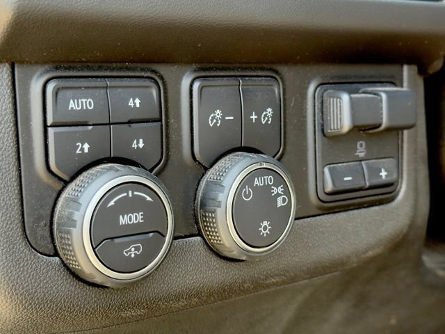 Used 2022 Chevrolet Tahoe Z71 w/ Off-Road Capability Package AWD/4WD image 24