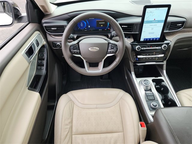 Certified 2022 Ford Explorer Platinum w/ Technology Package image 33