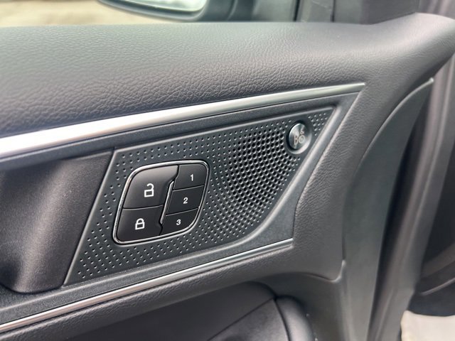 Certified 2024 Ford Edge Titanium w/ Equipment Group 301A image 9