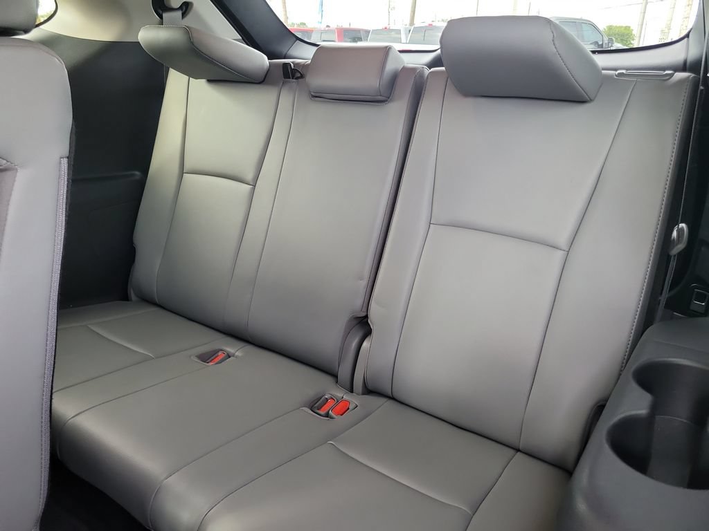 Used 2020 Toyota Highlander Limited FWD image 14