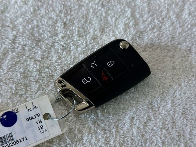 Used 2019 Volkswagen Golf R 4-Door image 30