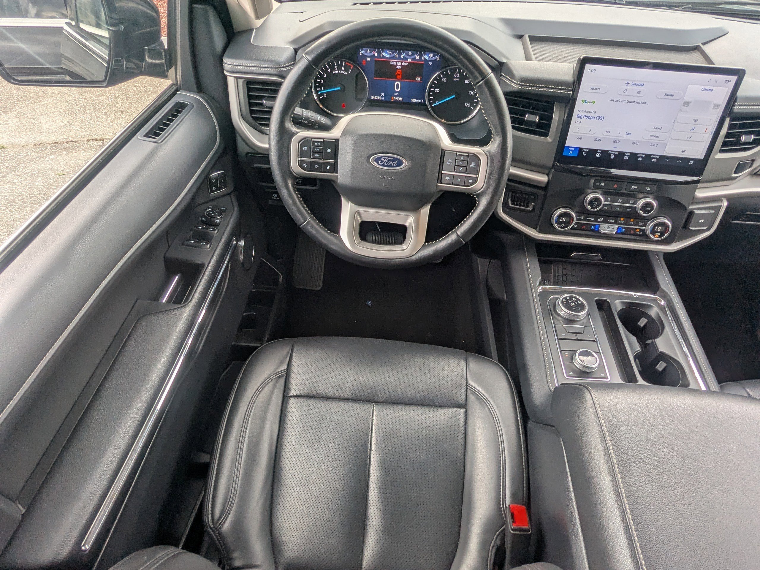 Certified 2024 Ford Expedition XLT image 19