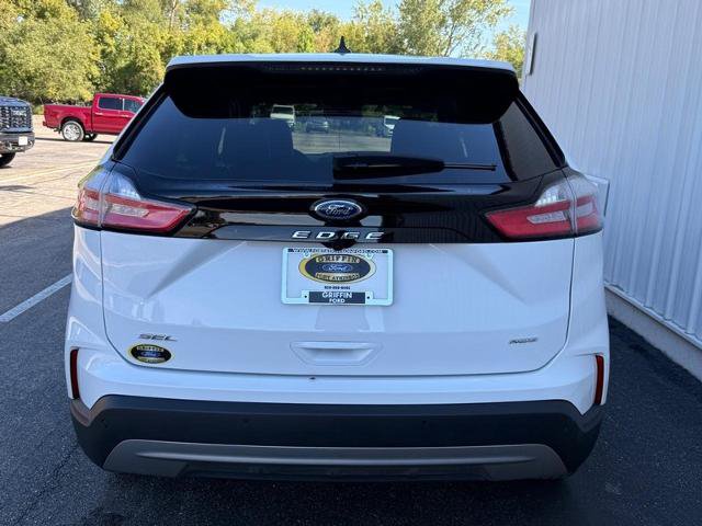 Certified 2024 Ford Edge SEL w/ Convenience Package AWD/4WD image 4