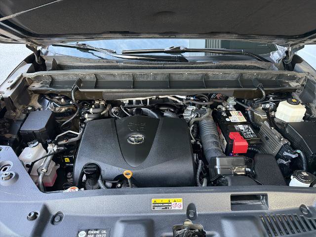 Used 2021 Toyota Highlander XLE AWD/4WD image 4