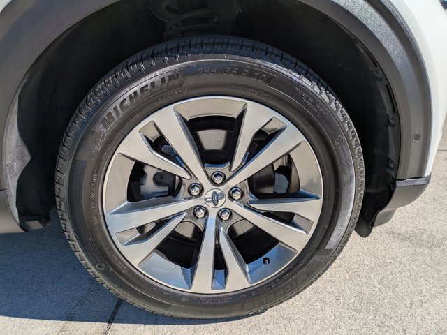 Certified 2020 Ford Explorer Platinum w/ Premium Technology Package image 11