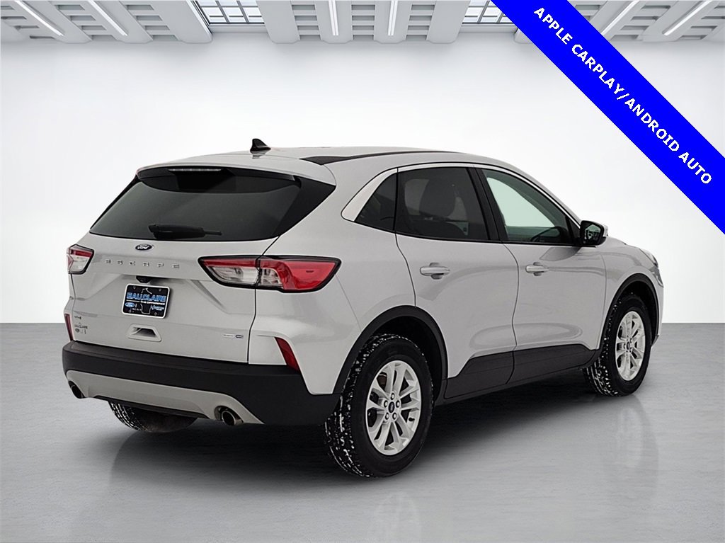 Certified 2020 Ford Escape SE image 3