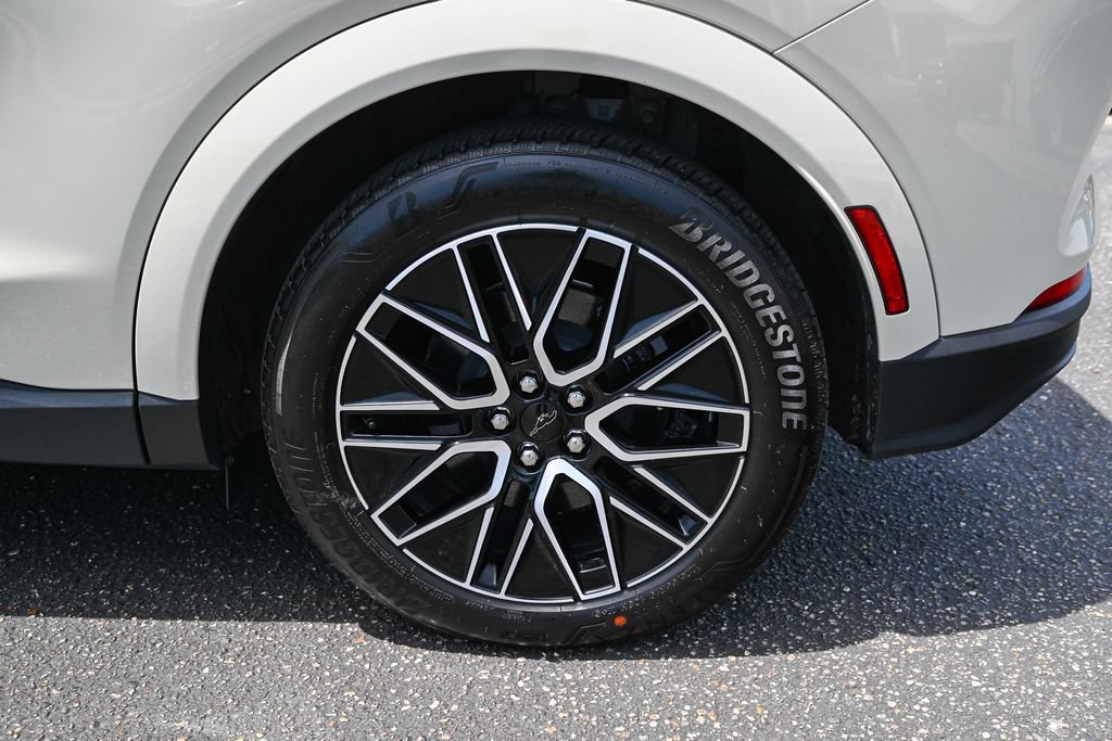 Certified 2025 Ford Mustang Mach-E Premium AWD/4WD image 13