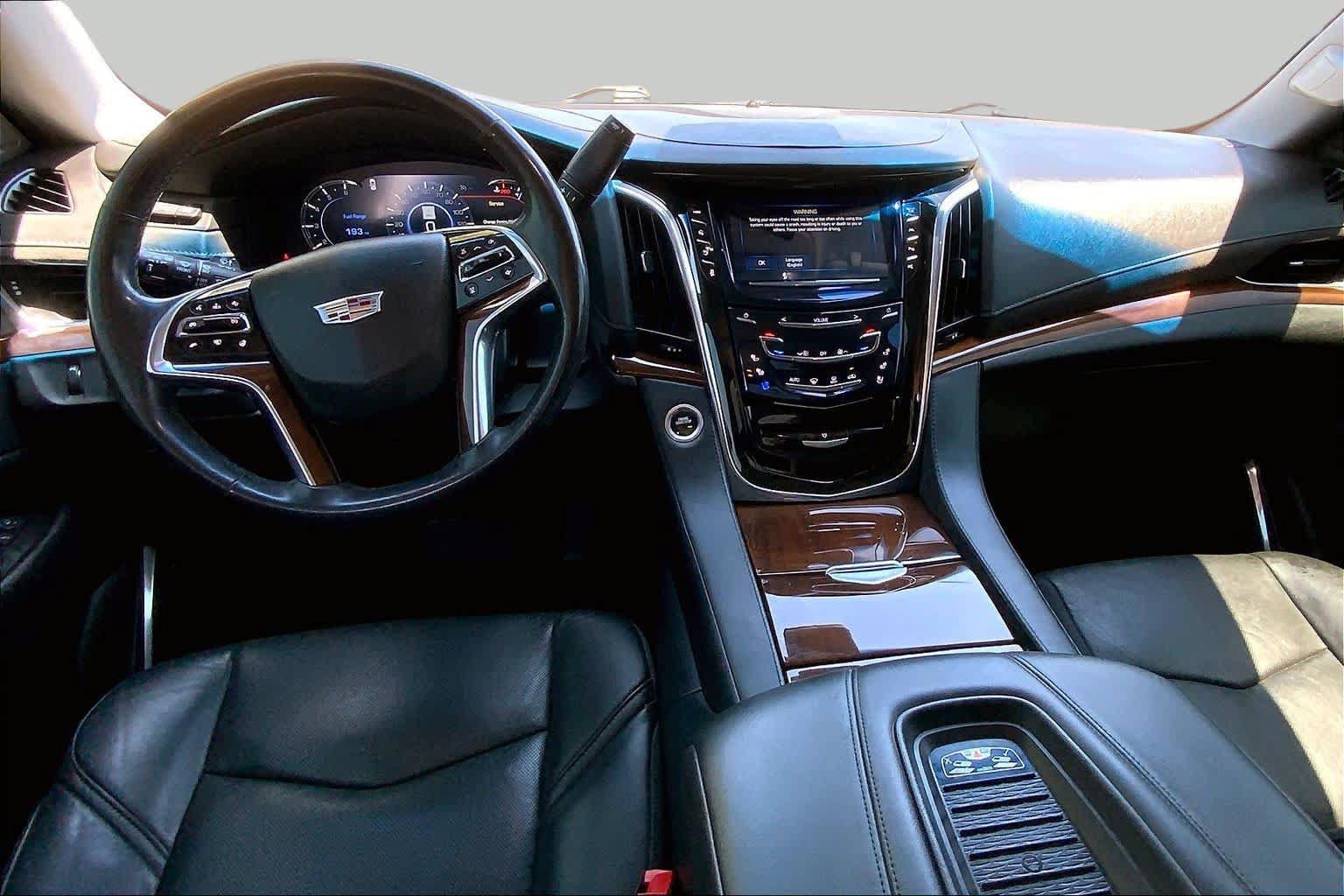 Used 2019 Cadillac Escalade Premium Luxury AWD/4WD image 16