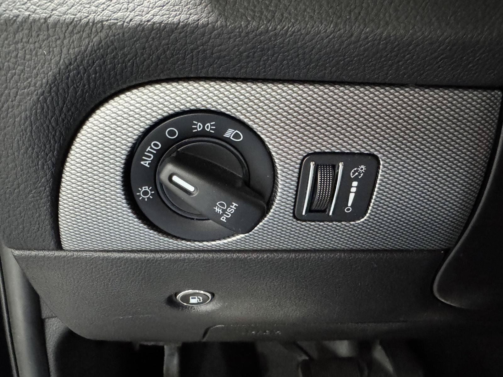 Used 2019 Dodge Durango GT AWD/4WD image 17
