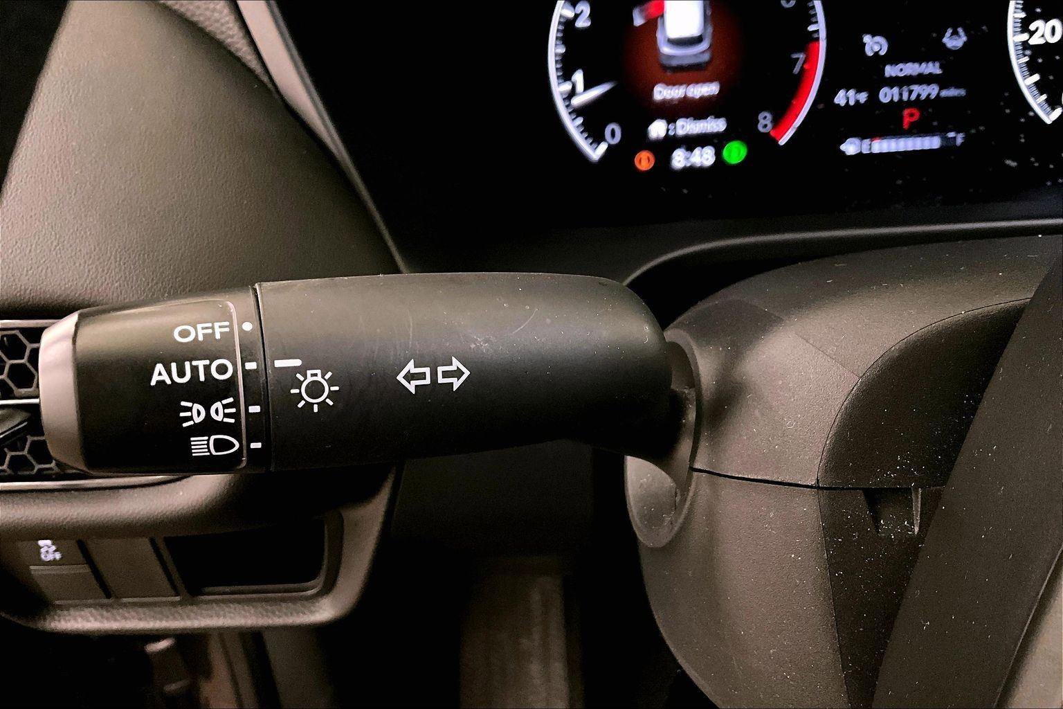 Used 2025 Honda HR-V LX image 30