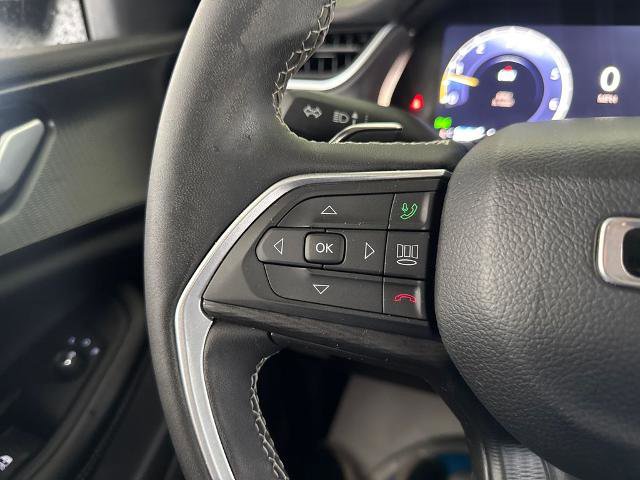 Used 2023 Jeep Grand Cherokee Laredo RWD image 12