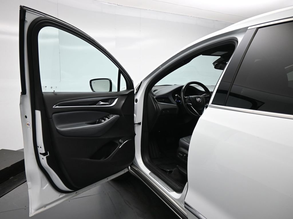 Used 2022 Buick Enclave Essence image 36