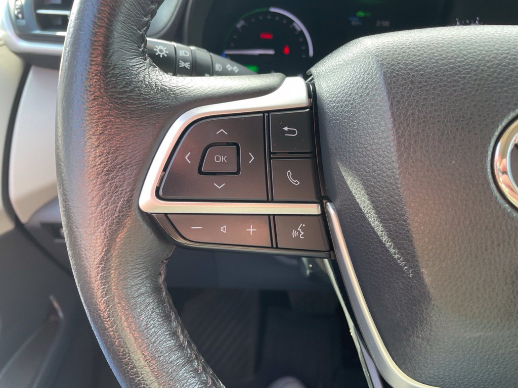 Used 2023 Toyota Sienna XLE AWD/4WD image 28