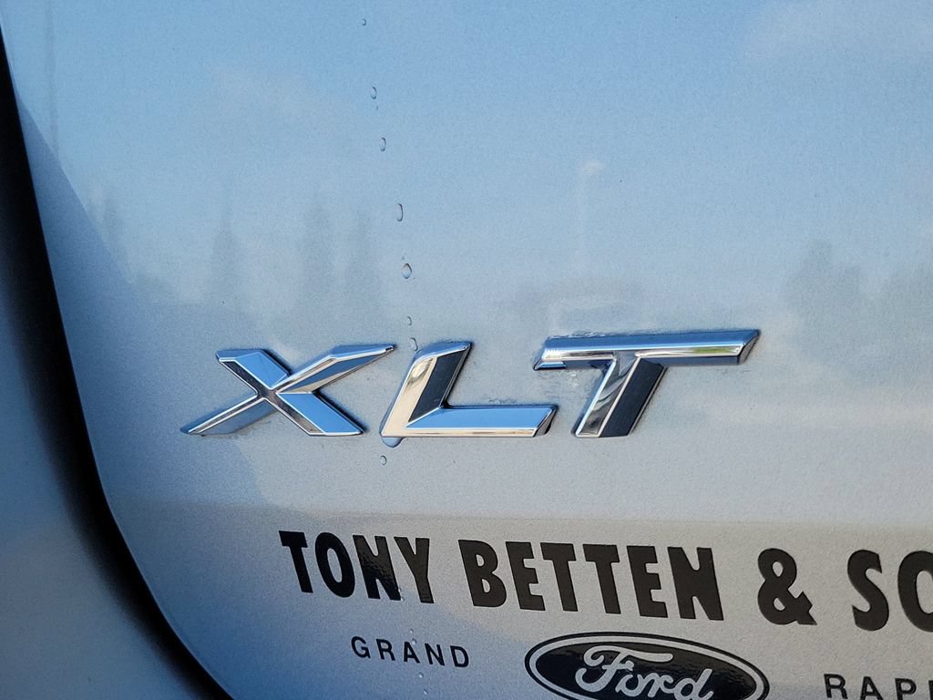 Certified 2024 Ford Explorer XLT w/ Equipment Group 202A AWD/4WD image 7