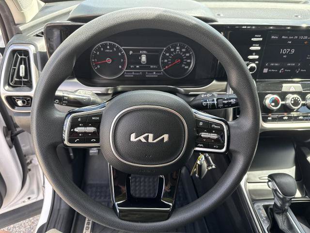 Used 2023 Kia Sorento LX AWD/4WD image 10