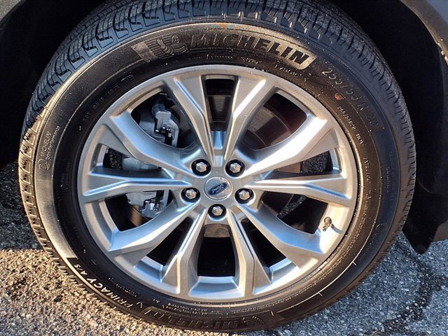 Certified 2023 Ford Explorer Limited w/ Limited Technology Package image 34