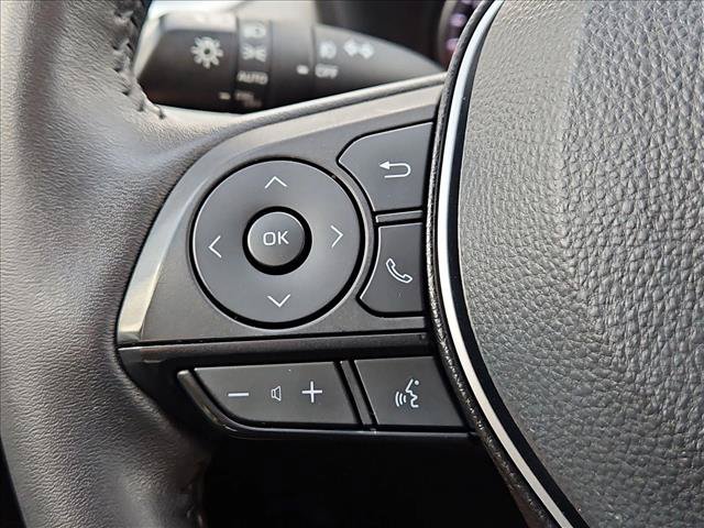 Used 2022 Toyota RAV4 XLE Premium AWD/4WD image 23