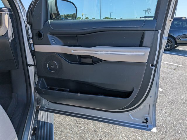 Certified 2024 Ford Expedition Limited AWD/4WD image 33