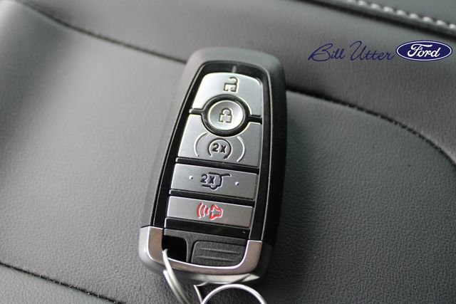 Certified 2025 Ford Expedition Max Platinum image 27