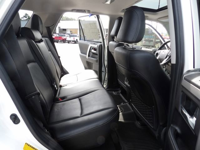 Used 2022 Toyota 4Runner Limited AWD/4WD image 31